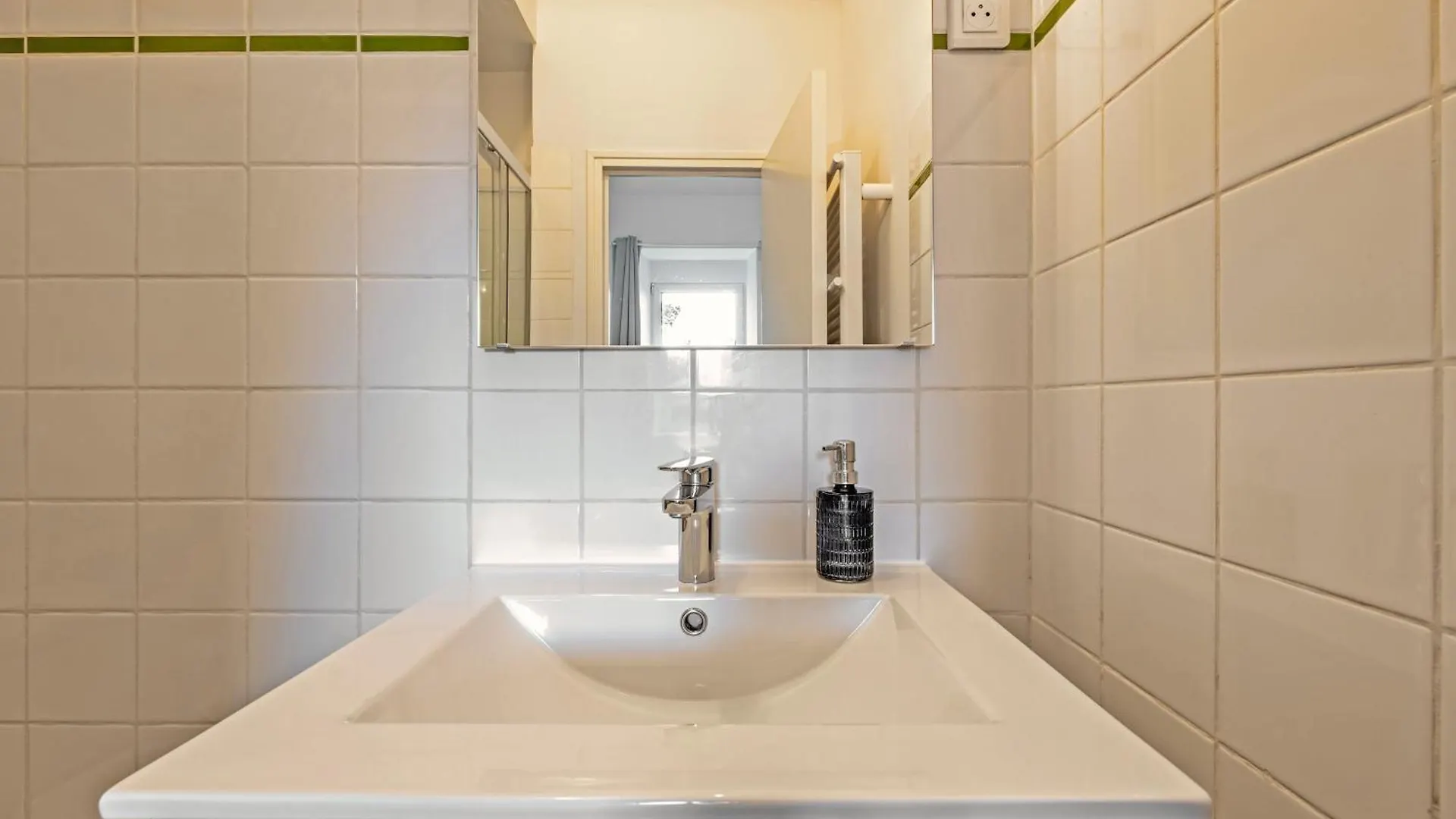 Les Capucins - T2 Tout Confort Brest Apartament
